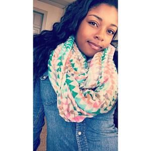 Meet your Posher, Kayla